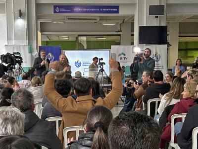 Beneficiario festejando
