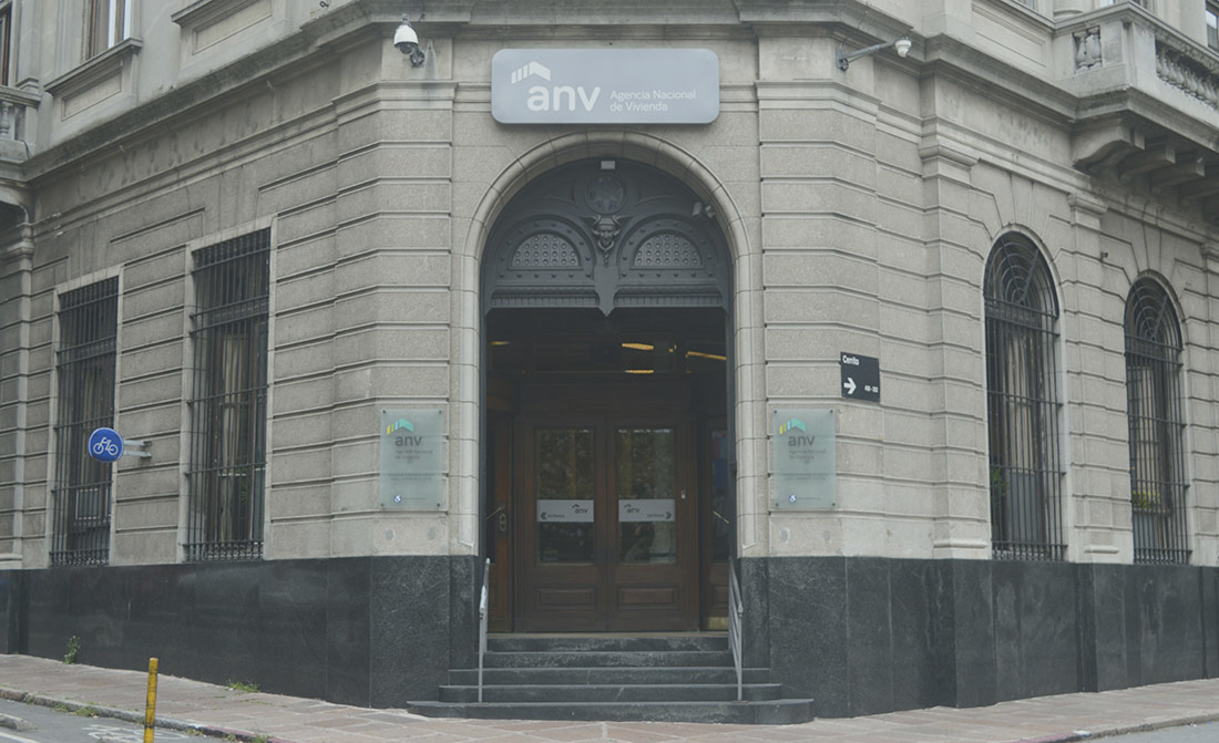 Fachada de casa central