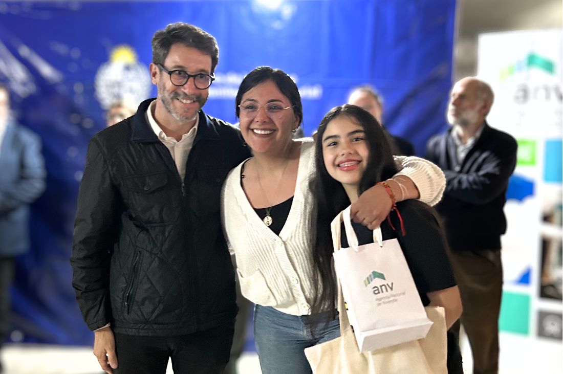 El presidente de la ANV con familia adjudicataria