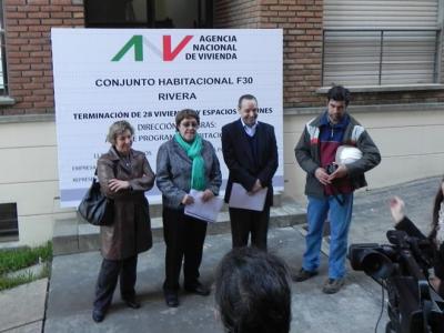 De izquierda a derecha: Gerente de Sucursal Rivera, María Isabel González, Vicepresidenta ANV, A.S. Cristina Fynn, Gerente General ANV, Cr. Gustavo Marton, Arq. Gustavo Muslera