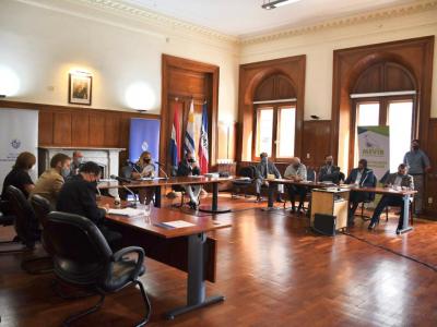 Mesa de autoridades del Sistema Público de Vivienda
