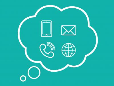 Iconografía con un celular, un sobre, un tuvo de teléfono y un símbolo de internet