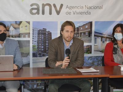 El presidente de la ANV dándole la bienvenida a los participantes