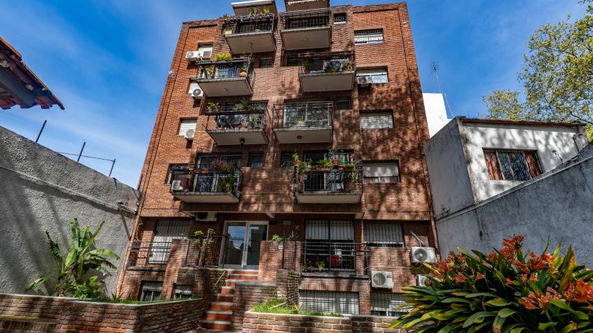 Edificio en la Unión (Montevideo)