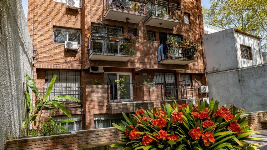 Edificio en la Unión (Montevideo)