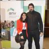 Cyntia y Ulises recibiendo las llaves de su vivienda en Malvín Norte