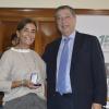 Vicepresidente ANV junto a funcionaria 2