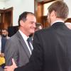 Presidente ANV saludando al Senador Manini Ríos
