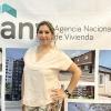 Adjudicataria recibiendo las llaves de su vivienda