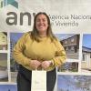 Adjudicataria recibiendo las llaves de su vivienda