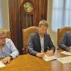 Autoridades de la ANV junto a intendente de Artigas