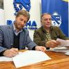 Presidente de la ANV e Intendente de Rocha firmando el convenio